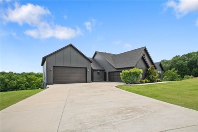 Experience the ultimate lake lifestyle in this fully furnished - photo 4