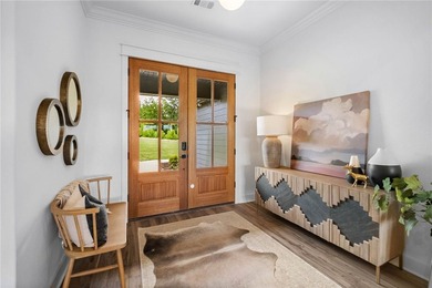 Experience the ultimate lake lifestyle in this fully furnished - photo 6