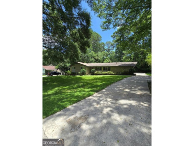Lake Home For Sale in Conyers, Georgia
