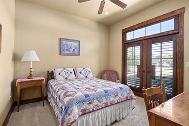 Enjoy gracious indoor and outdoor living from this beautiful one - photo 12