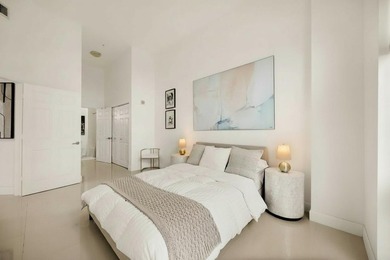 Updated 2BR/2BA corner residence with high ceilings, bright open - photo 13