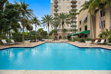Updated 2BR/2BA corner residence with high ceilings, bright open - photo 15