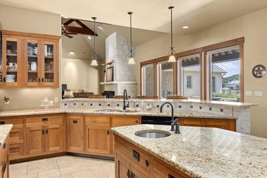 Enjoy gracious indoor and outdoor living from this beautiful one - photo 24
