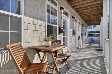 Contemporary Condominium in the Quaint Castle-Dock Street - photo 3