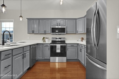 Contemporary Condominium in the Quaint Castle-Dock Street - photo 10