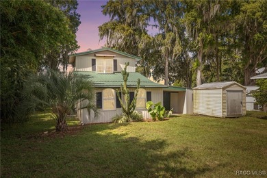 Lake Rousseau Home For Sale in Crystal River Florida
