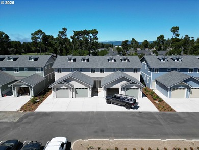 Siuslaw River Townhome/Townhouse For Sale in Florence Oregon