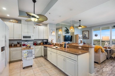 *Luxurious Top-Floor Grandeur: 3/2 Penthouse Suite in Beautiful - photo 11