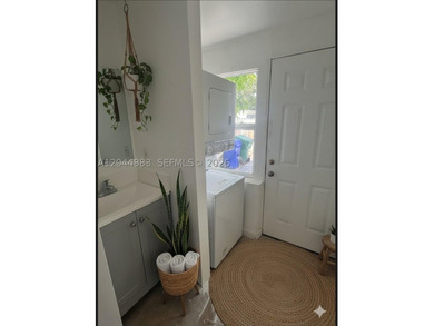 Discover the perfect combination of location, comfort, and - photo 11