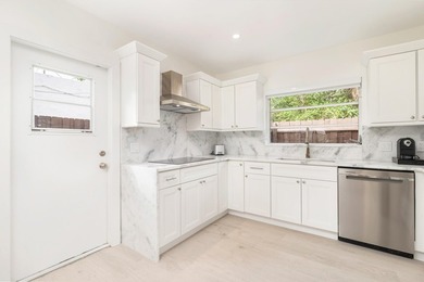 Beautifully Renovated Northwood Single-Family Home. Discover - photo 16