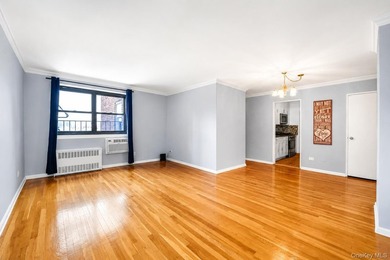 Welcome to Unit 5E at Greenwood Arms, 85-10 151st Avenue - a - photo 2