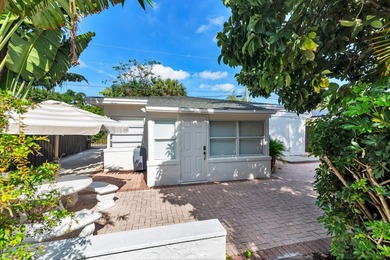 Beautifully Renovated Northwood Single-Family Home. Discover - photo 30