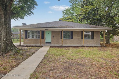 Charming home that is move in ready. This cozy home is waiting - photo 1