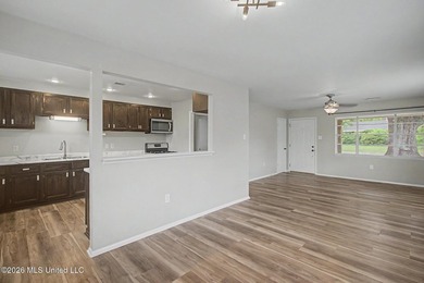 Charming home that is move in ready. This cozy home is waiting - photo 6