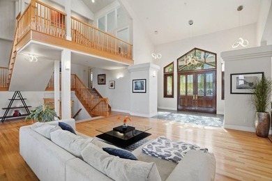 LUXURIOUS CHALET MINUTES FROM SARATOGA VILLAGE | Unfolding - photo 8