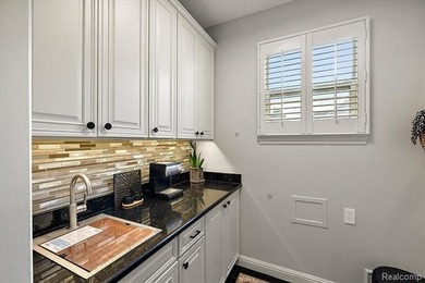 **LUXURY MODERN CONDO IN TROY** New HVAC system with a 10-year - photo 12