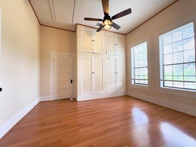Rare opportunity to acquire a home in the heart of the hill - photo 19