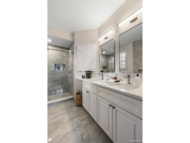 **LUXURY MODERN CONDO IN TROY** New HVAC system with a 10-year - photo 27
