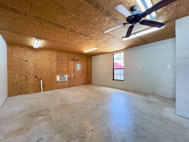 Rare opportunity to acquire a home in the heart of the hill - photo 31