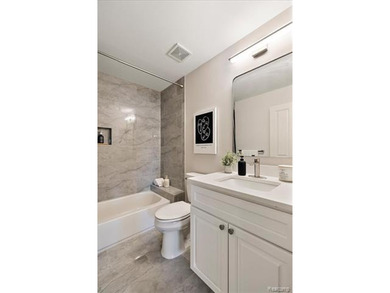 **LUXURY MODERN CONDO IN TROY** New HVAC system with a 10-year - photo 37