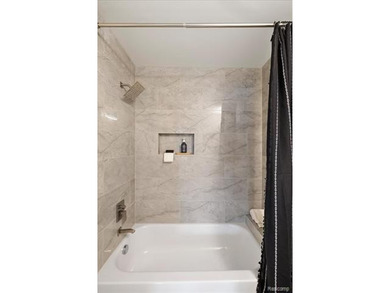 **LUXURY MODERN CONDO IN TROY** New HVAC system with a 10-year - photo 38