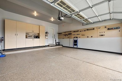 **LUXURY MODERN CONDO IN TROY** New HVAC system with a 10-year - photo 49