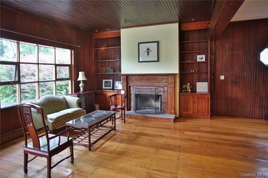Historic 1890 carriage house set back on a corner lot with lush - photo 3