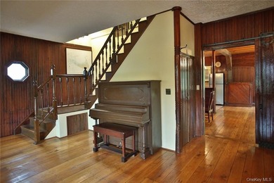 Historic 1890 carriage house set back on a corner lot with lush - photo 6