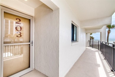 The Ultimate Beach Front Canvas - Views, Pool, & Sand! It is all - photo 2