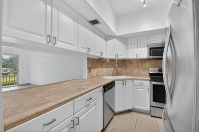 Renovated 2 Bed, 2 Bath Condo in the Heart of Downtown Boca