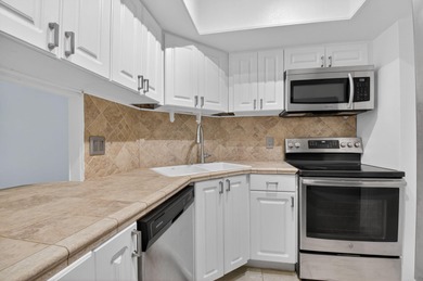 Renovated 2 Bed, 2 Bath Condo in the Heart of Downtown Boca