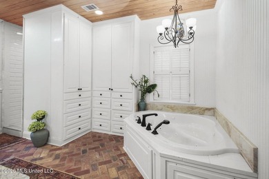 Waterfront Living in Sought-After Northbay Located on a - photo 21