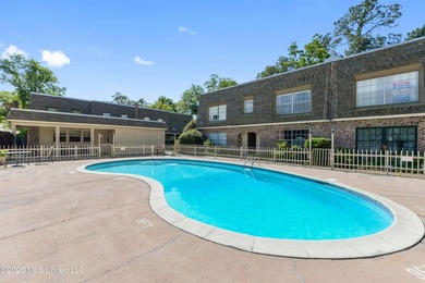 LOCATION LOCATION LOCATION! Move-in ready condo in the heart of - photo 21