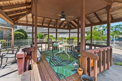 LOCATION LOCATION LOCATION! Move-in ready condo in the heart of - photo 22