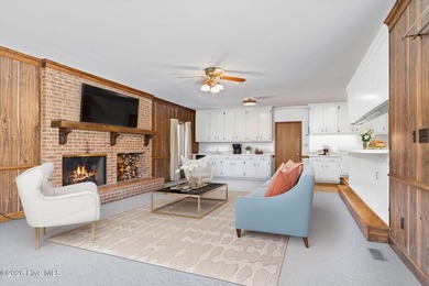 GRANDIOSE, CUSTOM BUILT HOME WITH LARGE SPACES THROUGHOUT ON - photo 5