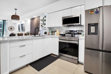 Welcome to this bright and inviting 2-bedroom, 1-bathroom condo - photo 9