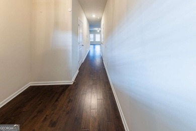 Welcome to this stunning 3 years old, end of unit 3 bedroom - photo 3