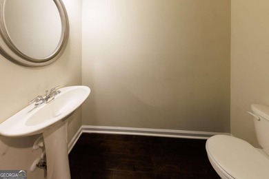 Welcome to this stunning 3 years old, end of unit 3 bedroom - photo 7