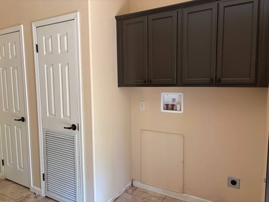 Well-maintained 2013 modular home featuring 3 bedrooms, 2 - photo 13