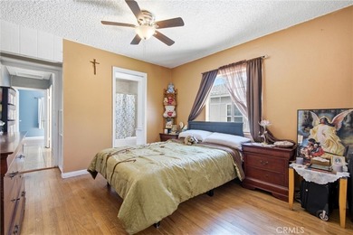 ***Renovated 3BR/3BA South Wrigley Gem with ADU Potential & - photo 14