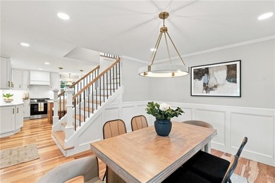 Welcome to a gorgeous reinvention of an 1880 gem in the heart of - photo 14