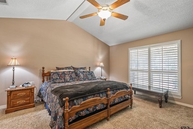 Experience peaceful country living with this beautifully crafted - photo 15