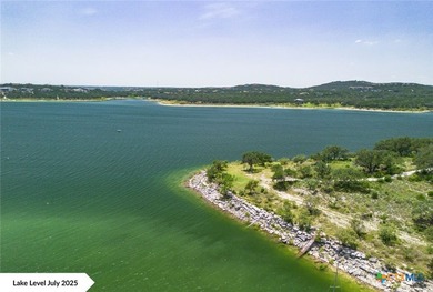 Opportunity to own an extraordinary 9+/-acre Lake Travis - photo 17
