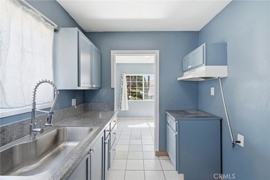 ***Renovated 3BR/3BA South Wrigley Gem with ADU Potential & - photo 24