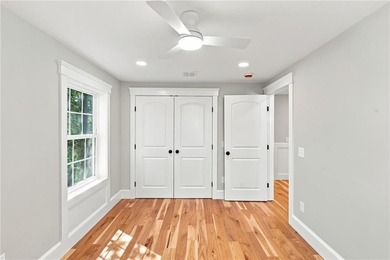 Welcome to a gorgeous reinvention of an 1880 gem in the heart of - photo 34