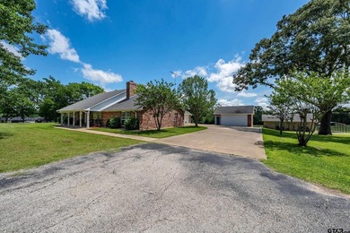 Experience peaceful country living with this beautifully crafted - photo 36