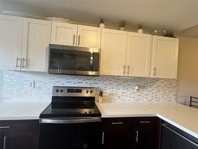 Modern, Move-In Ready & Packed With Amenities! ?Step into this - photo 6