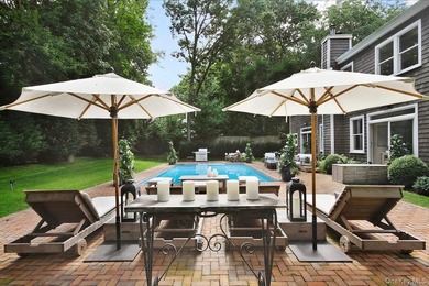 Beautifully designed with a sleek, minimalist style this home - photo 1