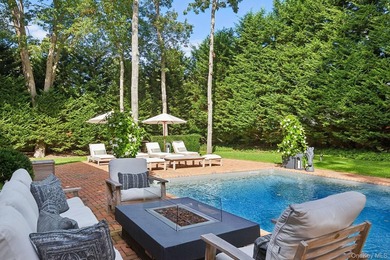 Beautifully designed with a sleek, minimalist style this home - photo 10
