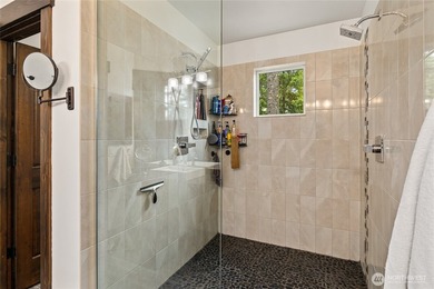 Some Suncadia homes are near the amenities. This one is in them - photo 24